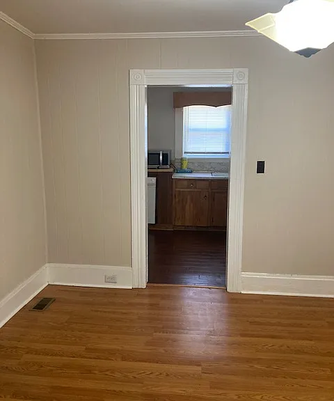 118 N Maple St — Photo 19
