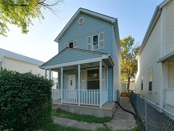 3rd image of 623 Benton St