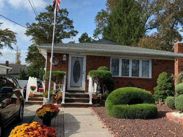 185 Hillcrest St, Staten Island, NY 10308
