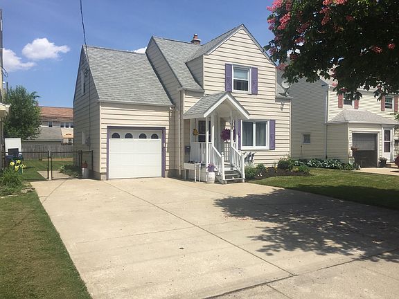 2nd image of 150 Kimberly Ave