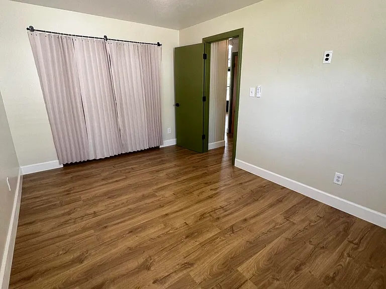 730 Glade Rd — Photo 16