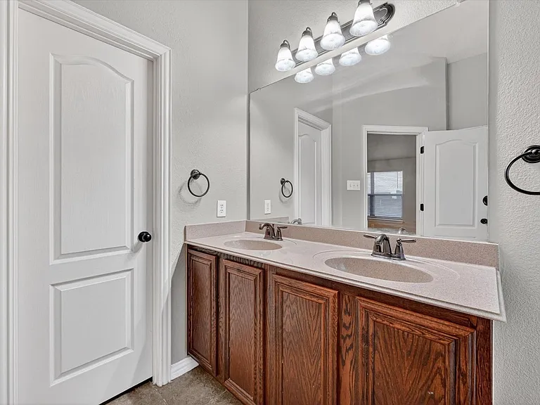 8204 Tierra Del Sol Rd — Photo 16