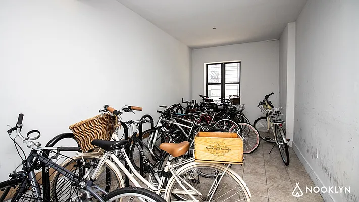 Rented by Nooklyn NYC LLC | media 18