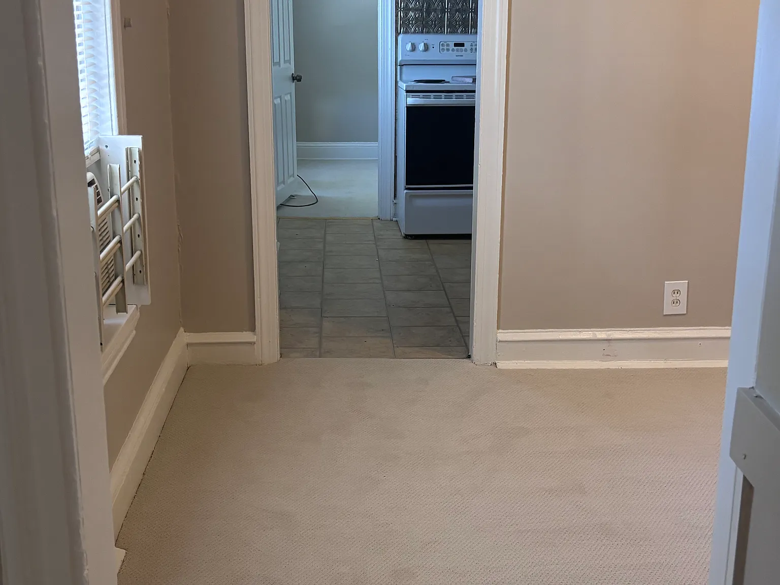 1 bed, 600 sqft, $950 — Photo 2