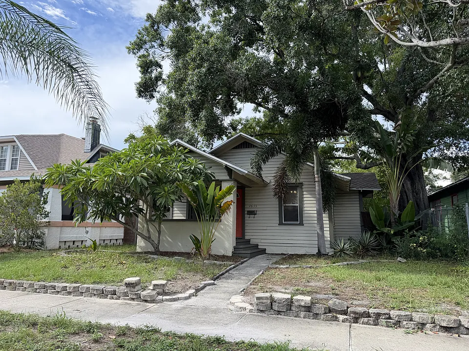 2635 2nd Ave N