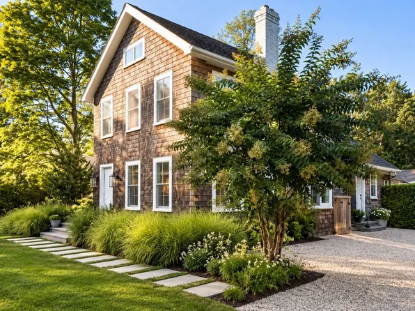 110 Ferry Rd, Sag Harbor, NY 11963