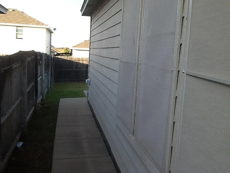 912 Poncho Ln — Photo 12