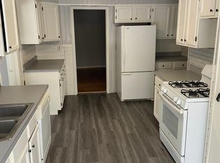 8851 Gaskin Rd, Clay, NY 13041