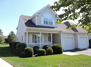140 Scenic Lake Dr, Riverhead, NY 11901