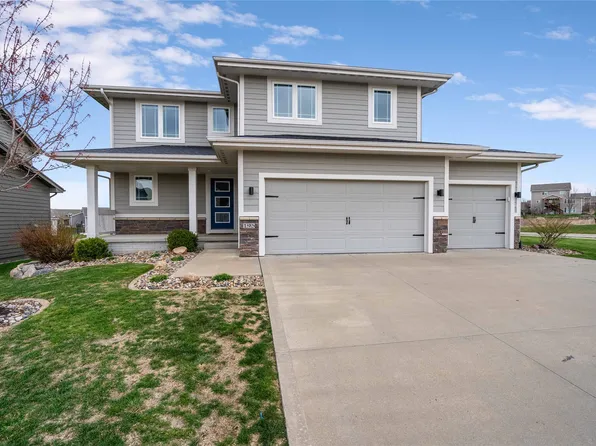 195 Dunham Dr, Waukee, IA 50263