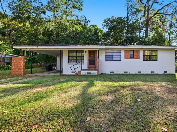 221 N Lipona Rd, Tallahassee, FL 32304