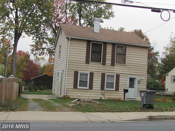2nd image of 305 N Horners Ln
