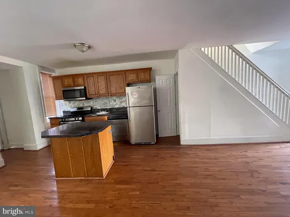 2622 Robb St, Baltimore, MD 21218