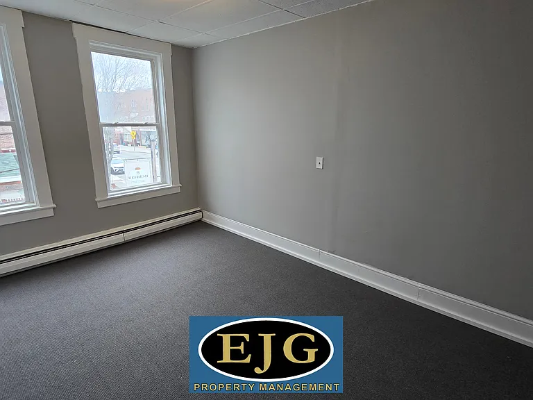 50 Main St #5 — Photo 12