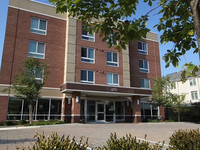 Thomas Court — Photo 9