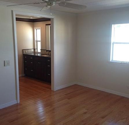 Master Bed/Master Bath