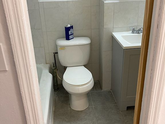 3rd image of 2166 Brown St #1