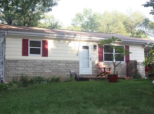 1904 Atkinson Rd, High Ridge, MO 63049