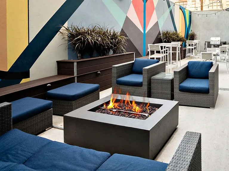 Outdoor Lounge and Fireplace