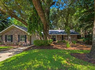 416 Canterbury Ln, Gulf Breeze, FL 32561