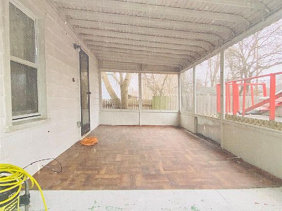 4th image of 5530 University Pl