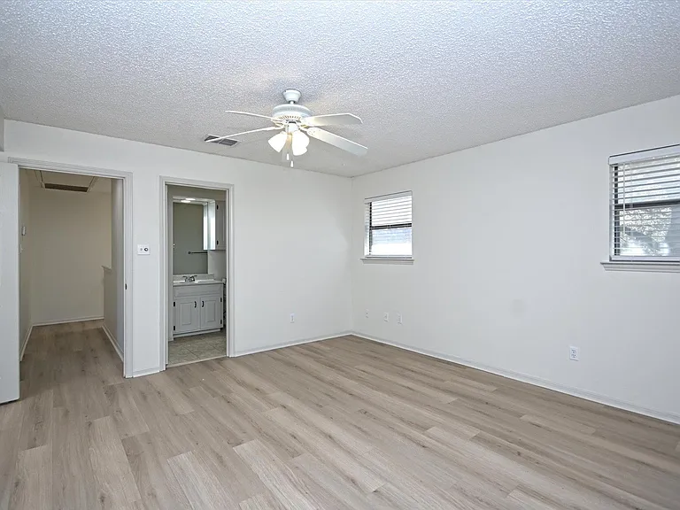 105 Crescent Blf — Photo 21