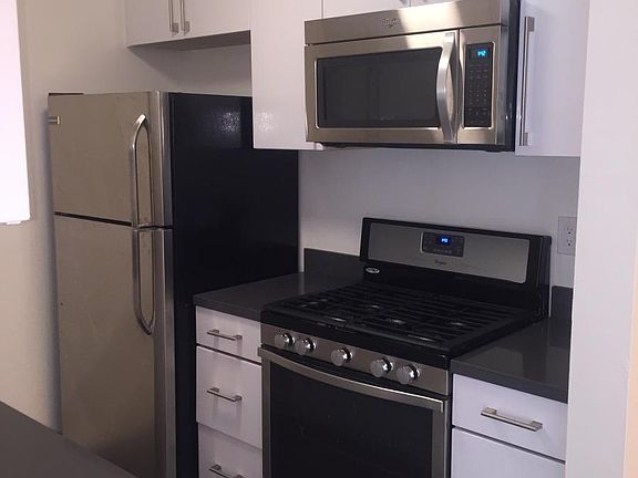 4th image of 350 S Catalina St APT 301