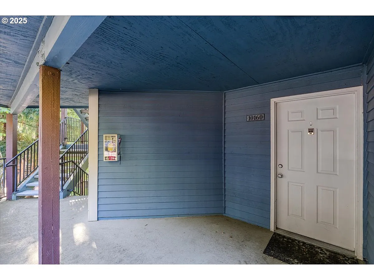 10160 SE Talbert St photo 1