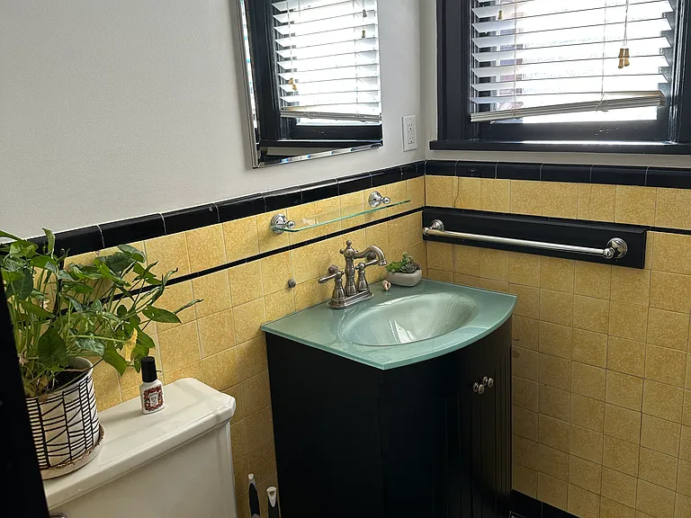 86 N B St #2 — Photo 4