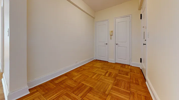 Rented by Bond New York | media 6