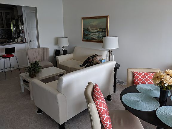 Living rm.
