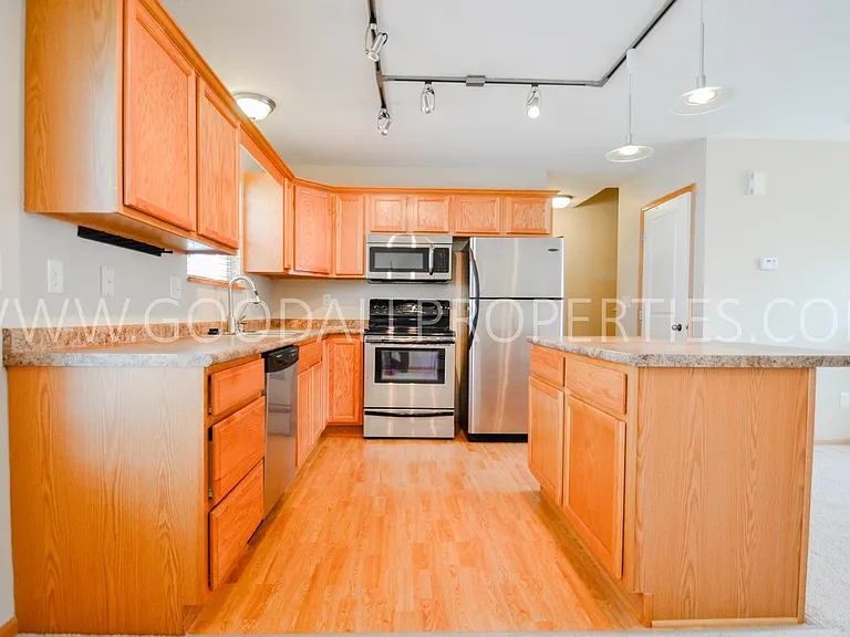 15221 Alpine Dr — Photo 7