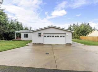 91570 Grinnell Ln, Coos Bay, OR 97420