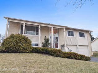659 New Mexico Trl, Elk Grove Village, IL 60007