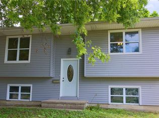 1301 Hutton St, Des Moines, IA 50316