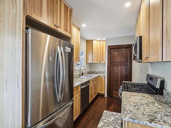 4th image of 2627 Chamberlain Ave