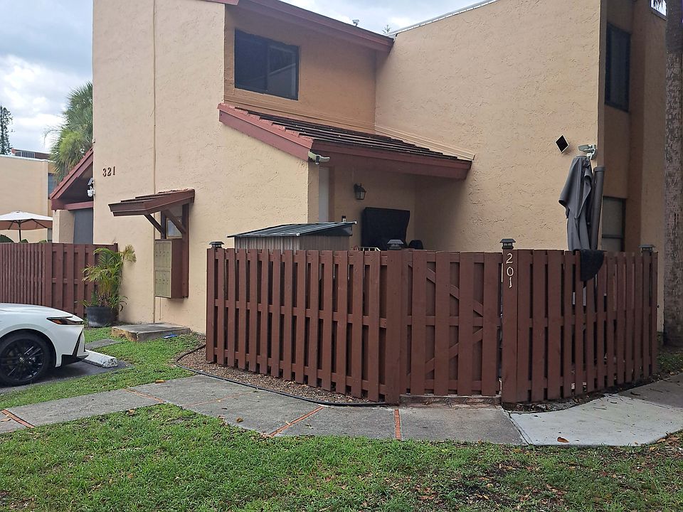1st image of 321 W Park Dr APT 201-12
