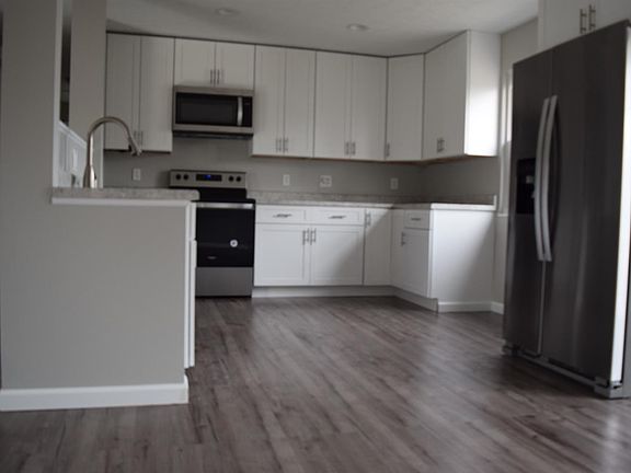 3rd image of 1472 Forester Dr