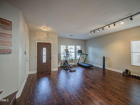 4th image of 1213 E BETH Drive
