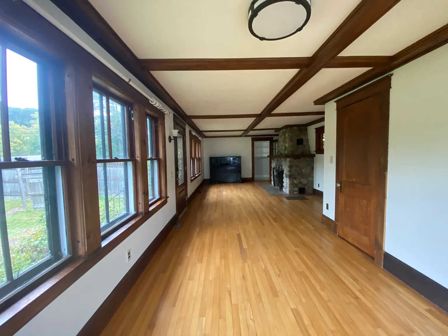 3 bed, $2,300 — Photo 2