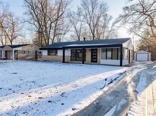 2483 Walce Dr, West Bloomfield, MI 48324