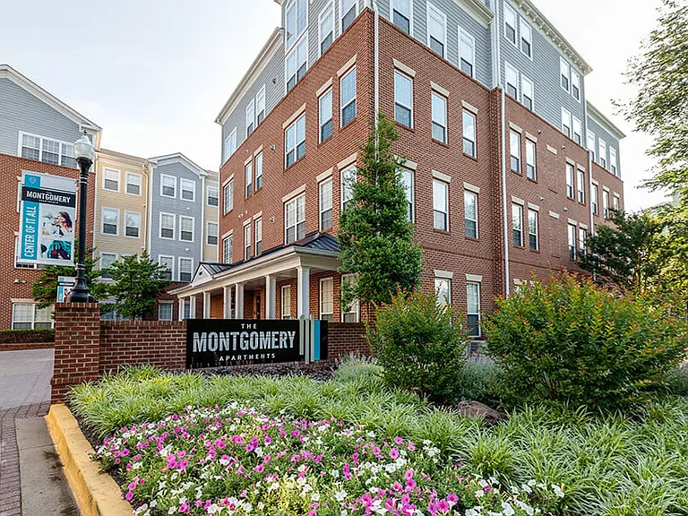 The Montgomery Apartments — Photo 20