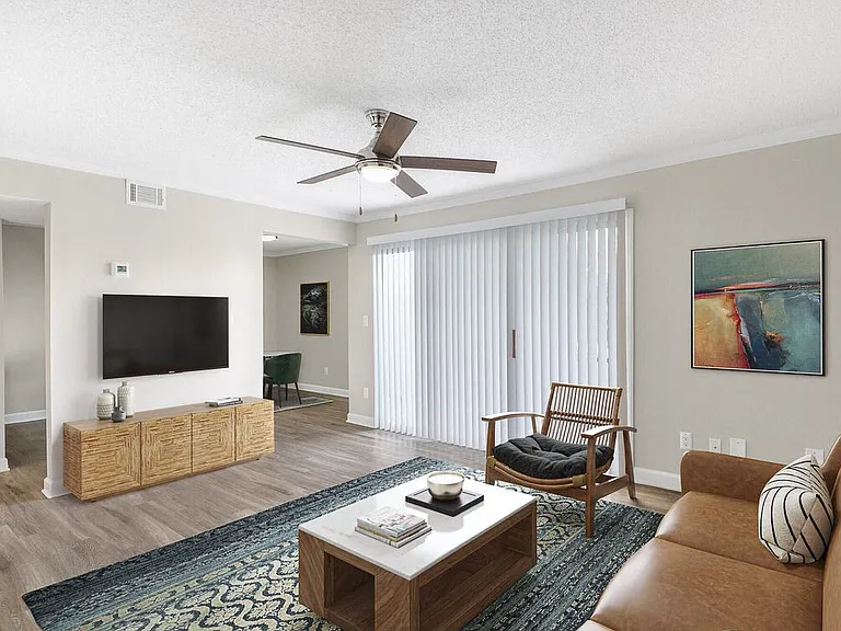 Lakeside Villas — Photo 12