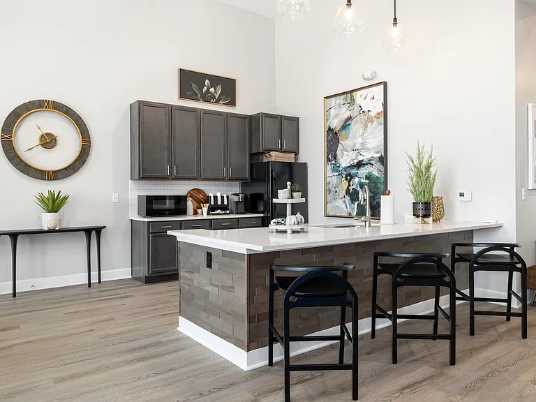 White Pines — Photo 20