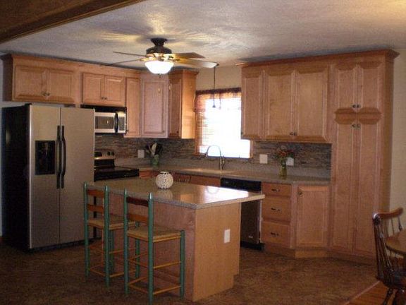 2nd image of 105 Holiday Dr