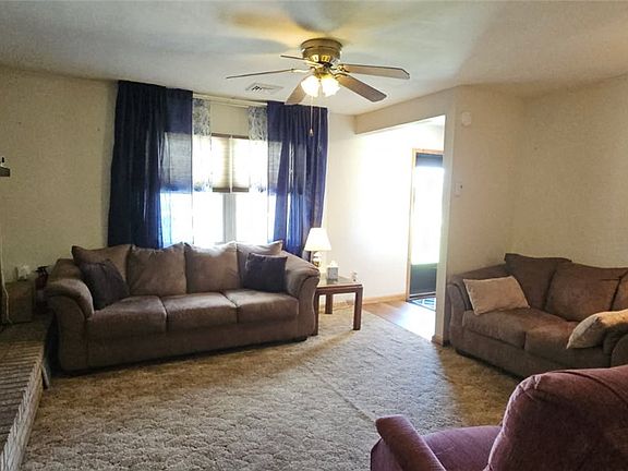 3rd image of 1016 Alexander Rd