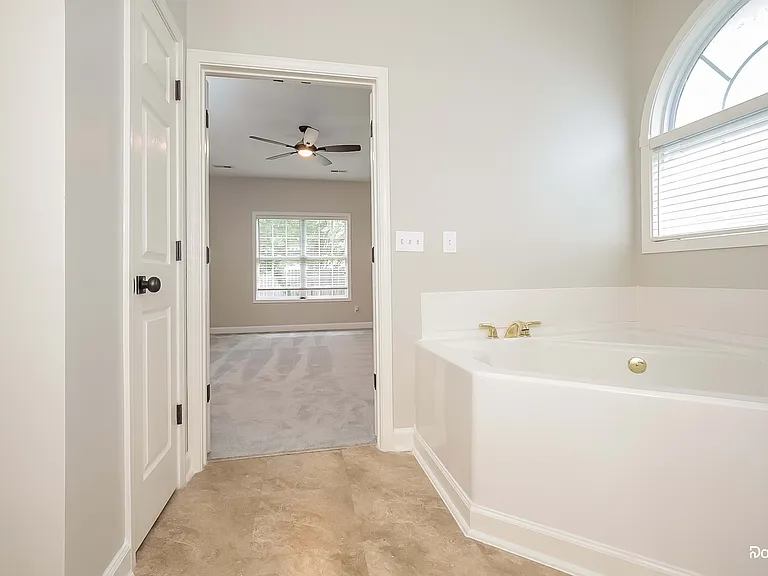 6208 High View Rd — Photo 10