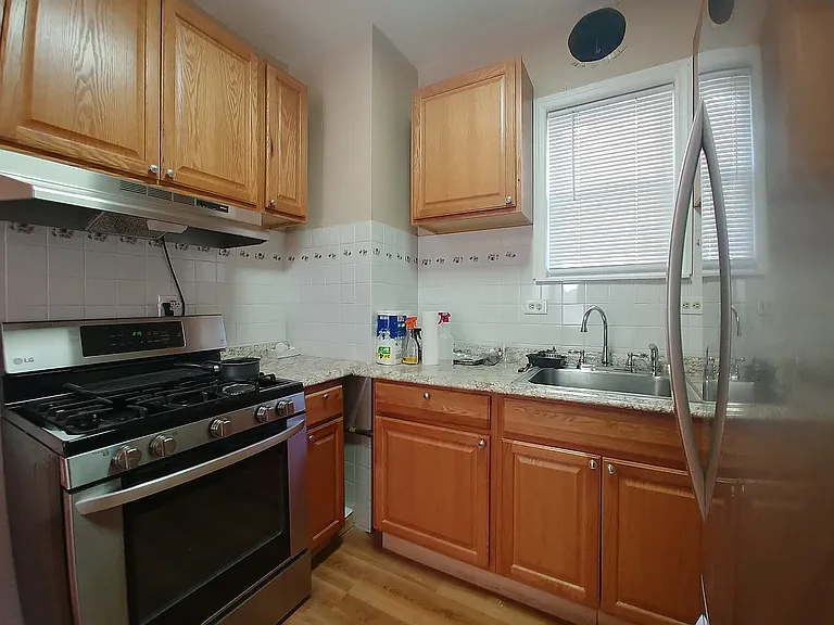 109-30 Park Ln S #1 — Photo 22