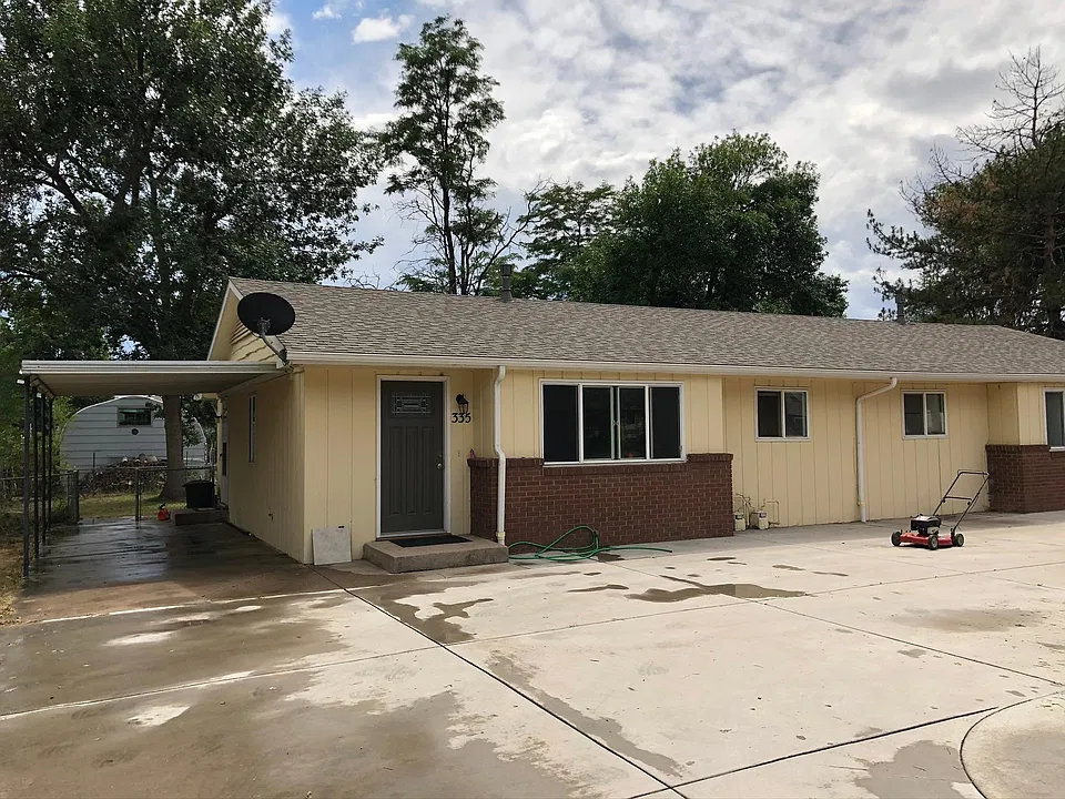 335 W Willox Ln