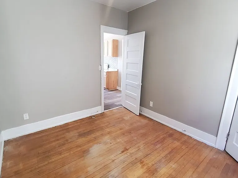 223-225 E Burleigh St. (Duplex)(Ace Property) — Photo 11